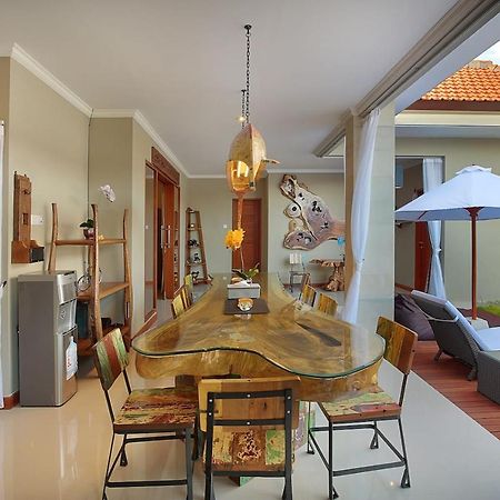 Kae Villa Anggrek Seminyak Buitenkant foto