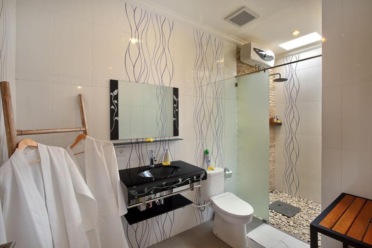 Kae Villa Anggrek Seminyak Buitenkant foto